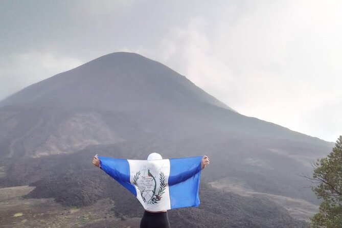 Adventure Tour Climbing the Pacaya Volcano with Pickup - Group size and pacing: what a max of 12 means on a volcano