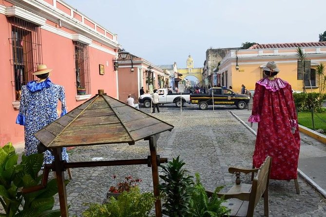 Antigua City Sightseeing Tour - Plaza Central churches: San Francisco El Grande and La Merced