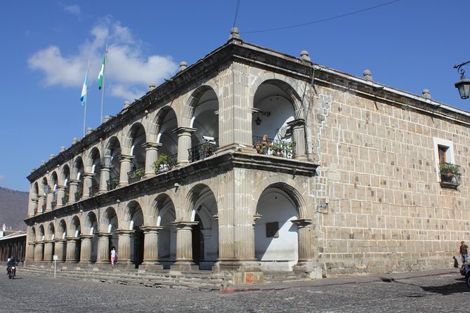 Antigua Classic Cultural Walking City Tour - the best - Stop 2 at Catedral de San Jose: short visit, big visual payoff