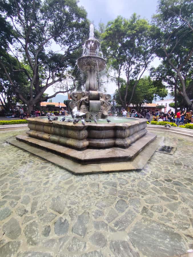 Antigua Guatemala: City Highlights Guided Walking Tour - Arch Street, then Nim Pot Craft Market for real color