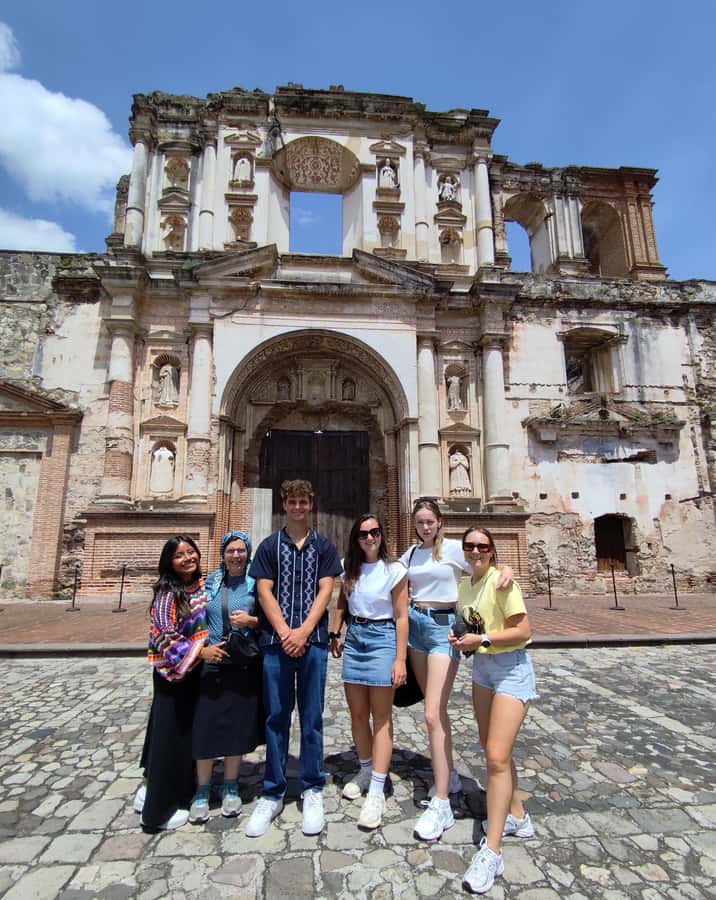 Antigua Guatemala: City Highlights Guided Walking Tour - What your guide actually does (and why Luis, Axel, and Delmy get praised)