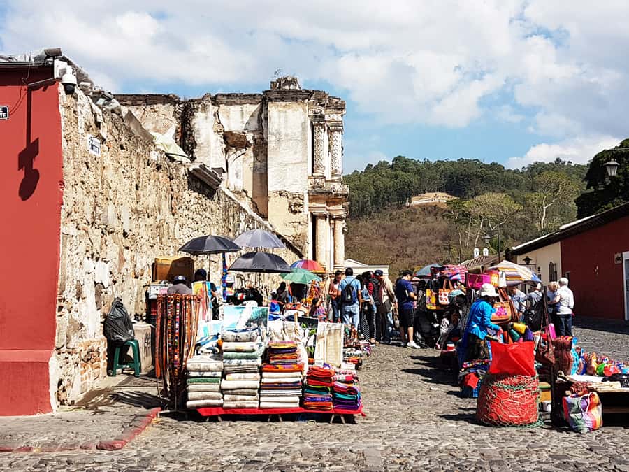 Antigua Guatemala: Morning Tour from Guatemala City - Santa Catalina Arch, a shortcut for nuns and a clock with French roots