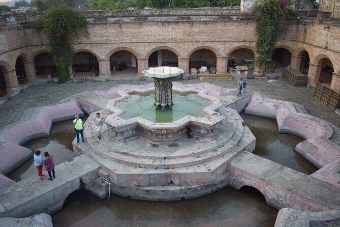Antigua Guatemala Private Tour: Half Day Tour - Private transportation and a guide who keeps you moving