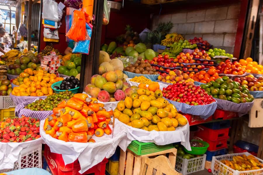 Antigua Guatemala: Street Food Walking Tour with Tastings - The Market Walk: How Locals Shop and What Seasonal Fruit Tells You