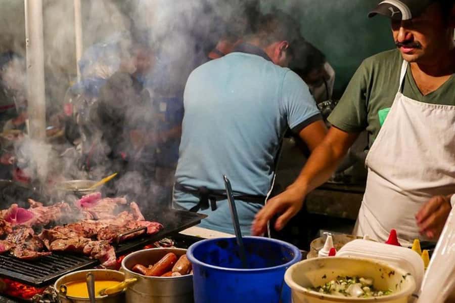 Antigua Local: Evening Street Food Tour with Dinner - Pickup in Antigua, then straight to the Mercado Municipal