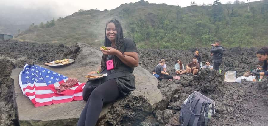 Antigua: Make & Eat Pizza at Pacaya Volcano Private Tour - Getting the timing right: hiking, photos, and when you actually rest