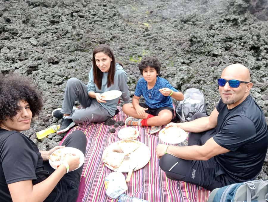 Antigua: Make & Eat Pizza at Pacaya Volcano Private Tour - The volcanic pizza cooking class: what you will actually do