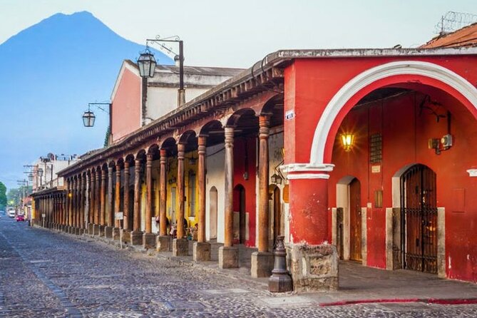 Antigua Private tour. Inclusive and Family. Quetzal Port. - Stop 3: Iglesia de la Merced, Spanish and Mayan art in one view