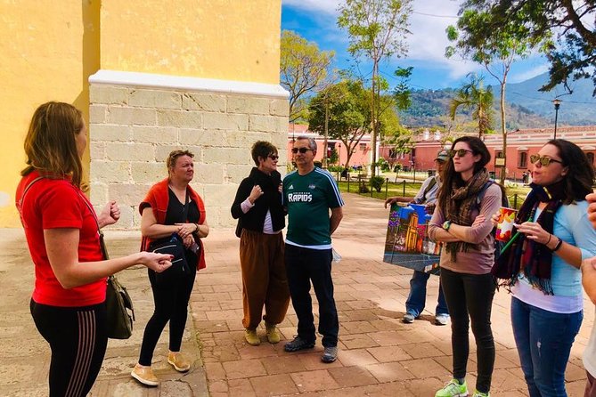 Antigua Walking Tour - Iglesia de San Francisco El Grande: church and tomb visit