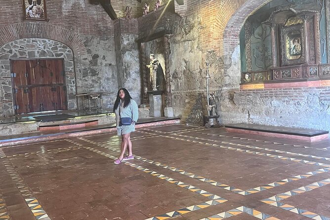 Colonial and Cultural Walk in Antigua Guatemala - Starting at Iglesia de La Merced, then the Cathedral circuit and Antigua’s civic core