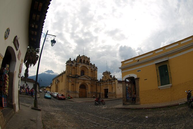 Colonial and Cultural Walk in Antigua Guatemala - From Santa Clara facade to Arco de Santa Catalina, convent life in stone and street angles