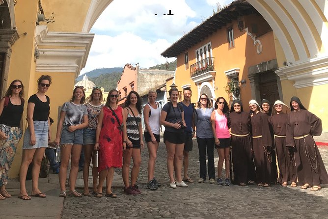 Combo Walking and Market Tour - Antigua by Foot, Then Antigua on a Plate