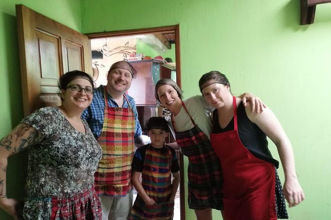 Cooking class and market tour/Pepian Workshop - Small-group limits, guides, and translation make it feel personal