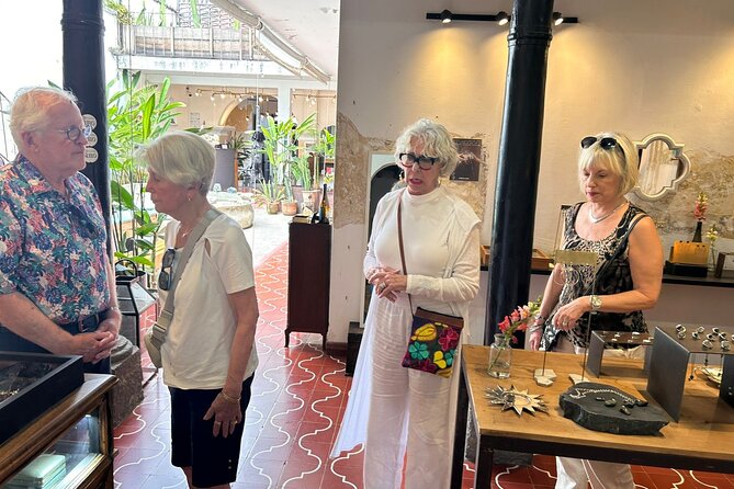 Discover Antigua Tour from Puerto Quetzal with Lunch - Central Park and Antigua Cathedral Ruins: Where the Story Starts