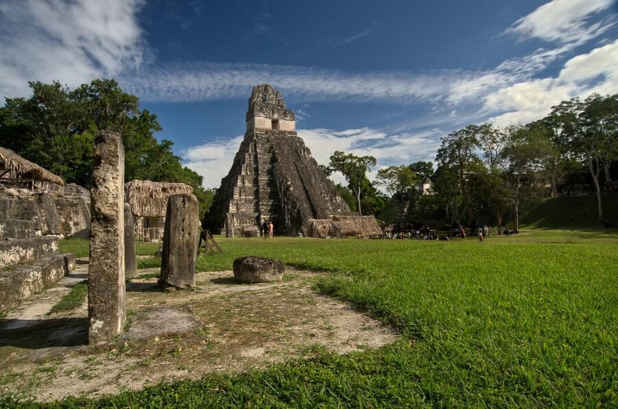 From Flores: Tikal Ruins Sunrise Guided Tour - Your one-hour break: photo time and how not to lose momentum