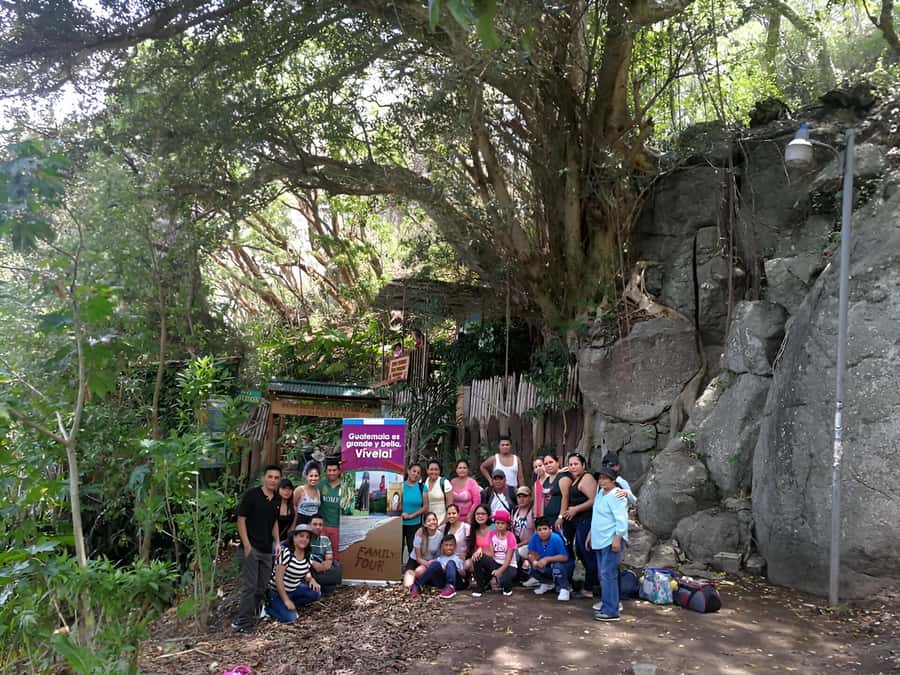 From Guatemala City Lake Atitlán in one day - How good guiding makes the difference, from Anthony to Ludwin