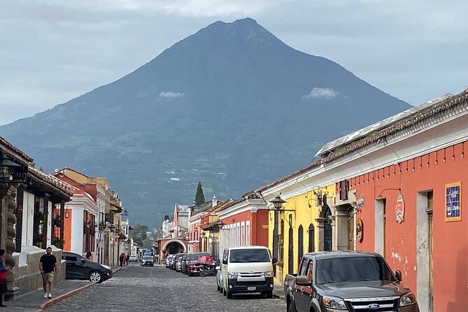 Guided Tour in Antigua Guatemala and Hobbitenango - Antigua in 4 hours, with real places to point at