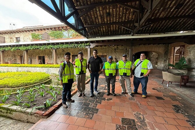 Guided Tour in Antigua Guatemala and Hobbitenango - The Maya chocolate and jade stop: what makes it memorable