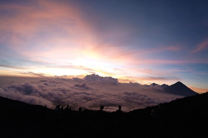 Hike to Pacaya Volcano from Antigua - The plateau and the lava field: what you do, and what you do not do