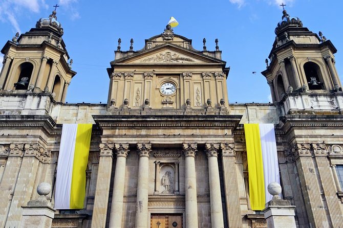 Historic and Cultural Tour of Guatemala City - Panoramic & Walking Experience - Palacio Nacional: museum time, ceremonies, and the one ticket that is not included