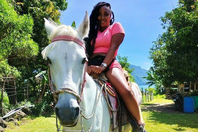 Horseback Riding Tour in San Pedro La Laguna - Stop 1: Lago de Atitlán shore views from your saddle