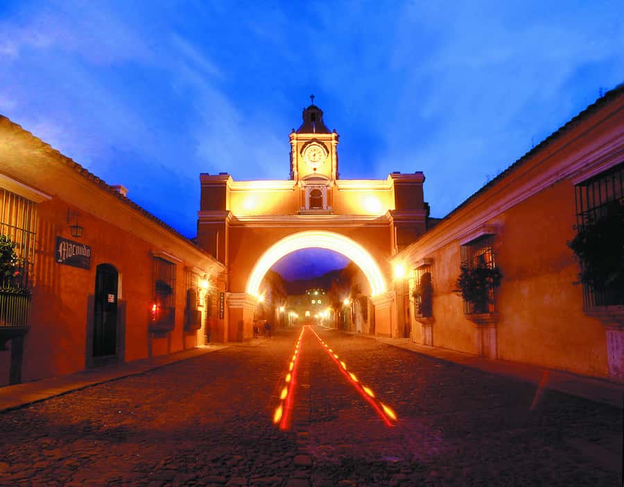 Iximche and Antigua Day Tour - Antigua Guatemala: walking Spanish colonial streets with context