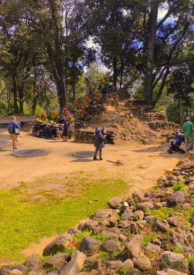 Iximché: Archaeological Site from Guatemala City - The 15th-century city: what the guided portion teaches you