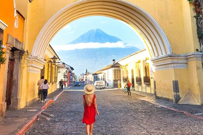 Join The Best Walking Tour of Antigua Departing From Antigua - Half Day Tour - Iglesia de La Merced and Iglesia del Carmen: two baroque stories, one with an extra ticket