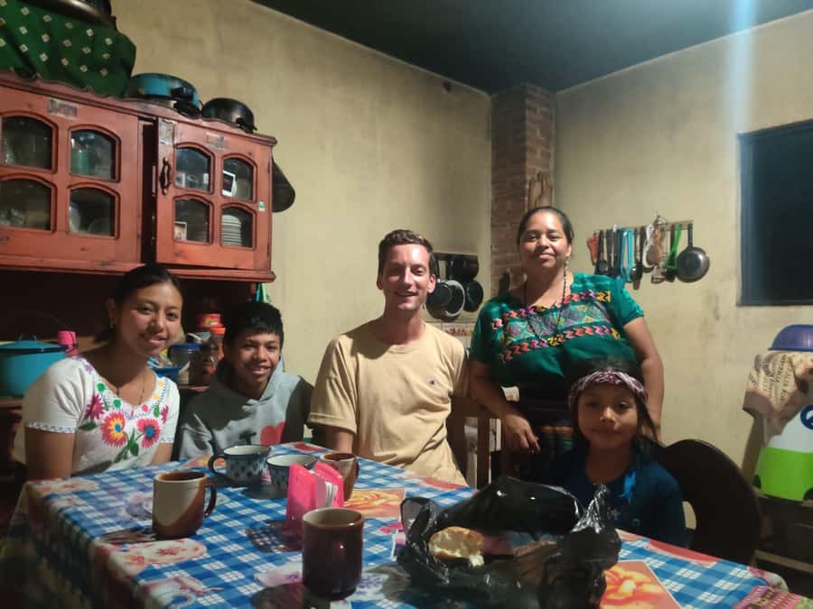 Mayan Home Stay San Jorge Lake Atitlan - A 14-hour rhythm: Panajachel pickup to home dinner