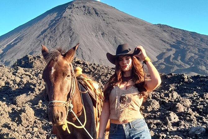 Pacaya Volcano Horseback Fast Ride Lava Pizza Chef - The day plan, hour by hour, and what each block of time is really for