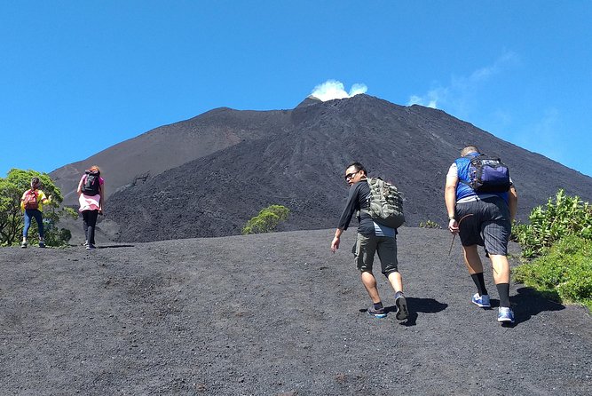 Pacaya Volcano Tour - The ascent to Pacaya: how the climb really feels