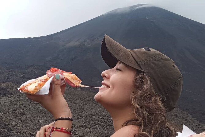 Pacaya Volcano Vistas + Enjoy Pizza Surrounded by The Volcano - Pacaya and pizza: why this combo is so memorable
