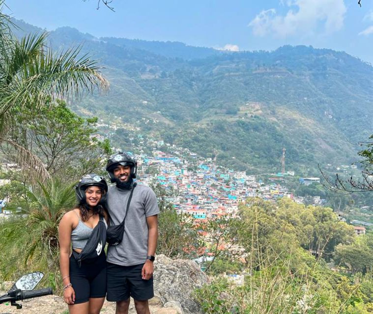 Panajachel: Lake Atitlán Sunset Tour - Guides and group vibe: what to expect from Spanish and English narration