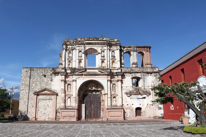 Private Tour of the Emblematic Streets of Antigua Guatemala - Iglesia de San Francisco El Grande: Franciscan space and Santi Hermano Pedro’s tomb