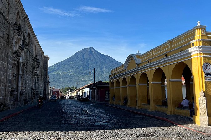 Private Transfer from La Aurora International Airport to Antigua - Timing Reality Check: Flight Delays and Friday Traffic