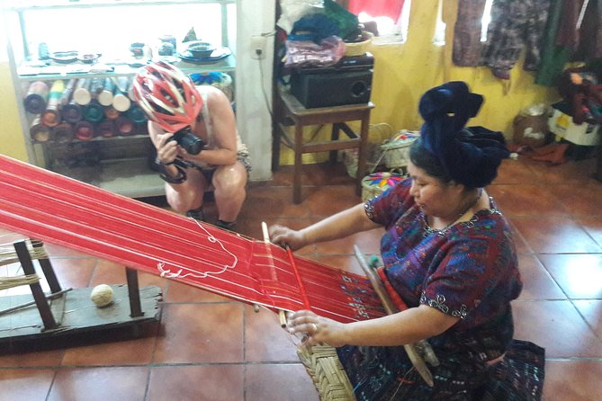 sunset tour - Stop 4, San Antonio Palopo: waist loom weaving and old churches