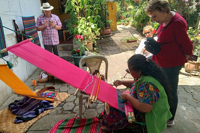 Textile tour from Puerto Quetzal - Getting picked up in central Antigua, and why timing matters