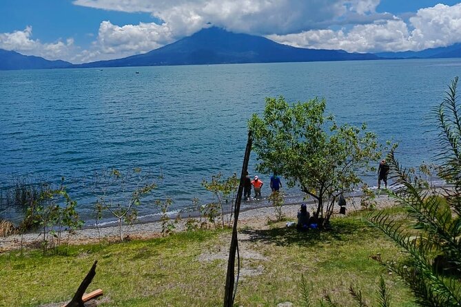 Tour in the Atitlan Nature Reserve - Inside the Atitlan Nature Reserve: wildlife and trail variety
