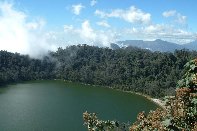 Trek to Chicabal Volcano and Lagoon near Quetzaltenango , Guatemala - Getting From Xela Without the Trailhead Puzzle