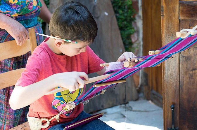 Two Hours Private Backstrap Weaving Workshop in Antigua - Your first lesson on a backstrap loom: plain weave basics